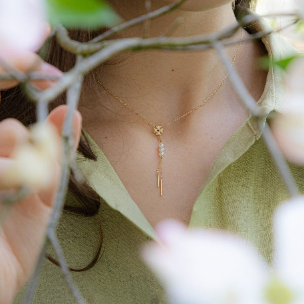 Clover Pendant Necklace