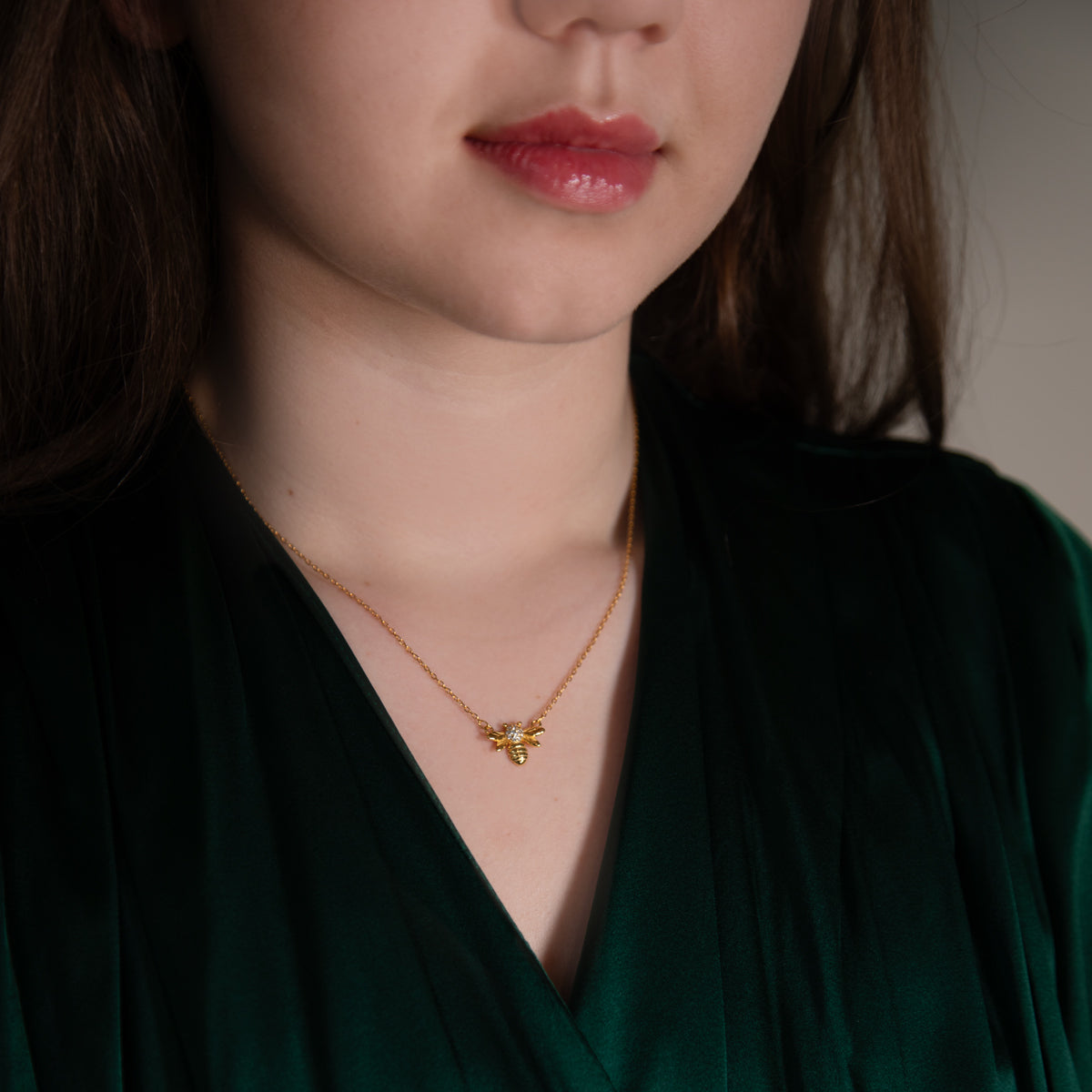 Bee Minimalist Chain Necklace