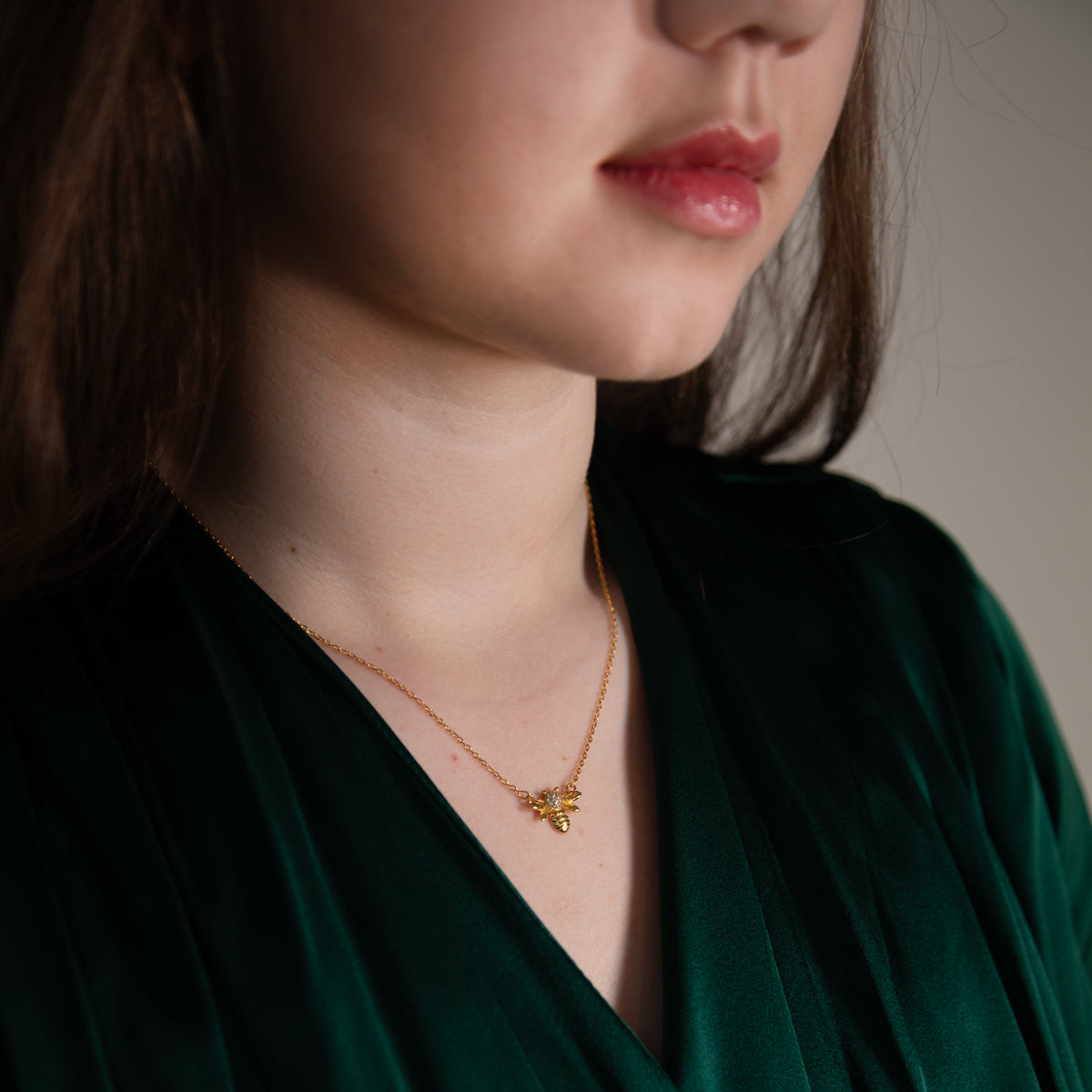 Bee Minimalist Chain Necklace